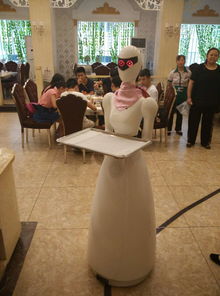 昆山穿山甲餐飲服務機器人 餐飲智能化新機遇，柳傳志精神引領創(chuàng)業(yè)之路