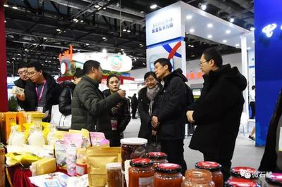 石樓縣特色優質農副產品在第四屆國際創新創業博覽會大放異彩
